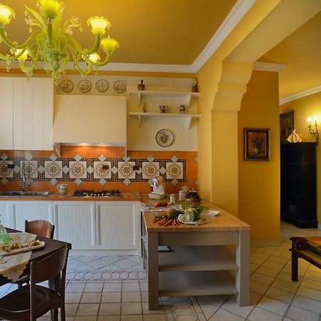Donna Filomena Casa Vacanza Di Charme Salernes Extérieur photo